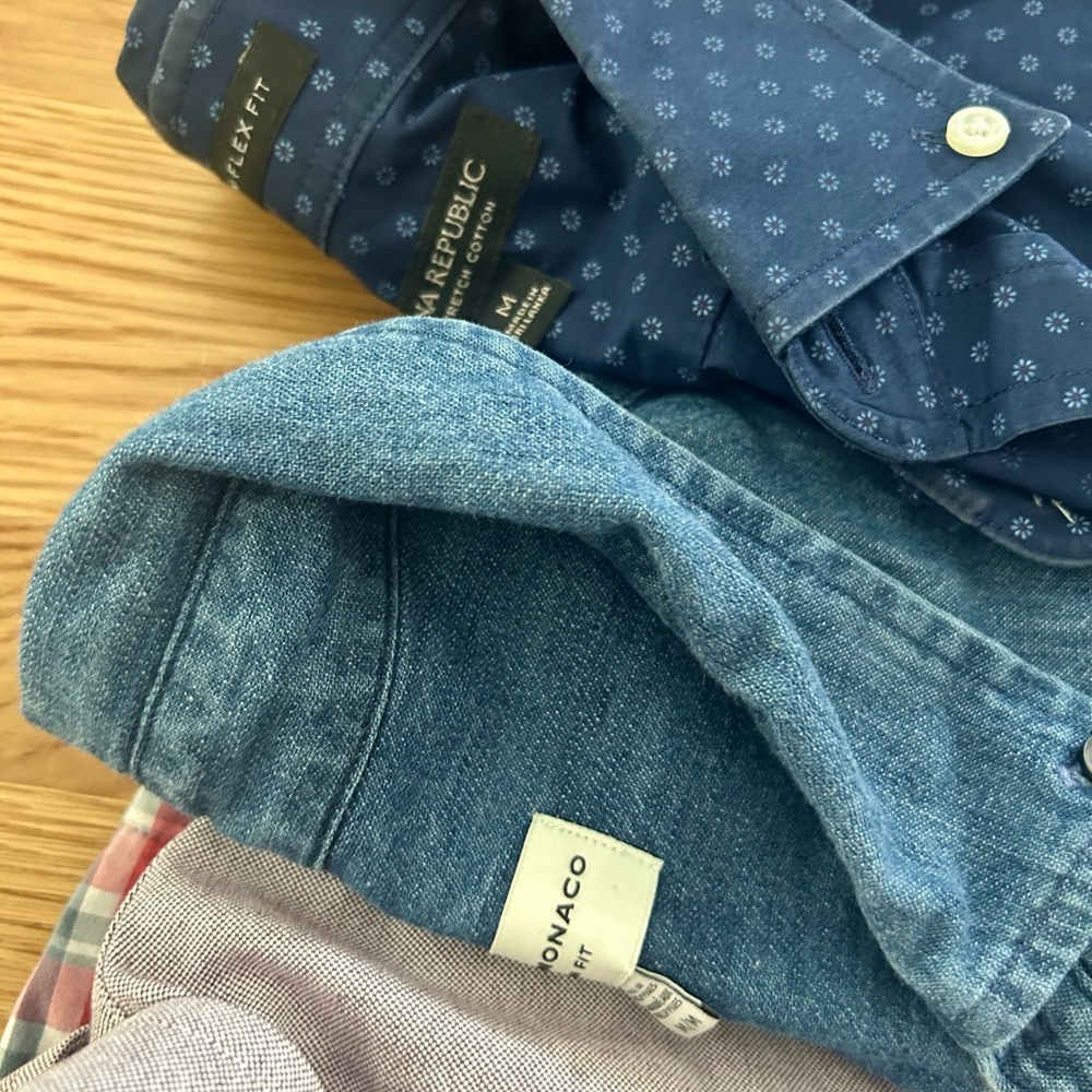 Men’s button down shirt bundle, size M. Excellent quality! Club Monaco & more
